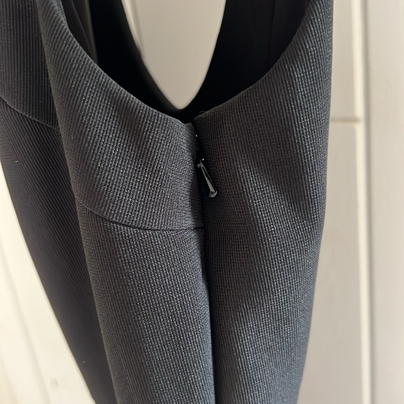 JS Collections Evening Gown in Black and Nude, Size 10 - Picture 5 of 7